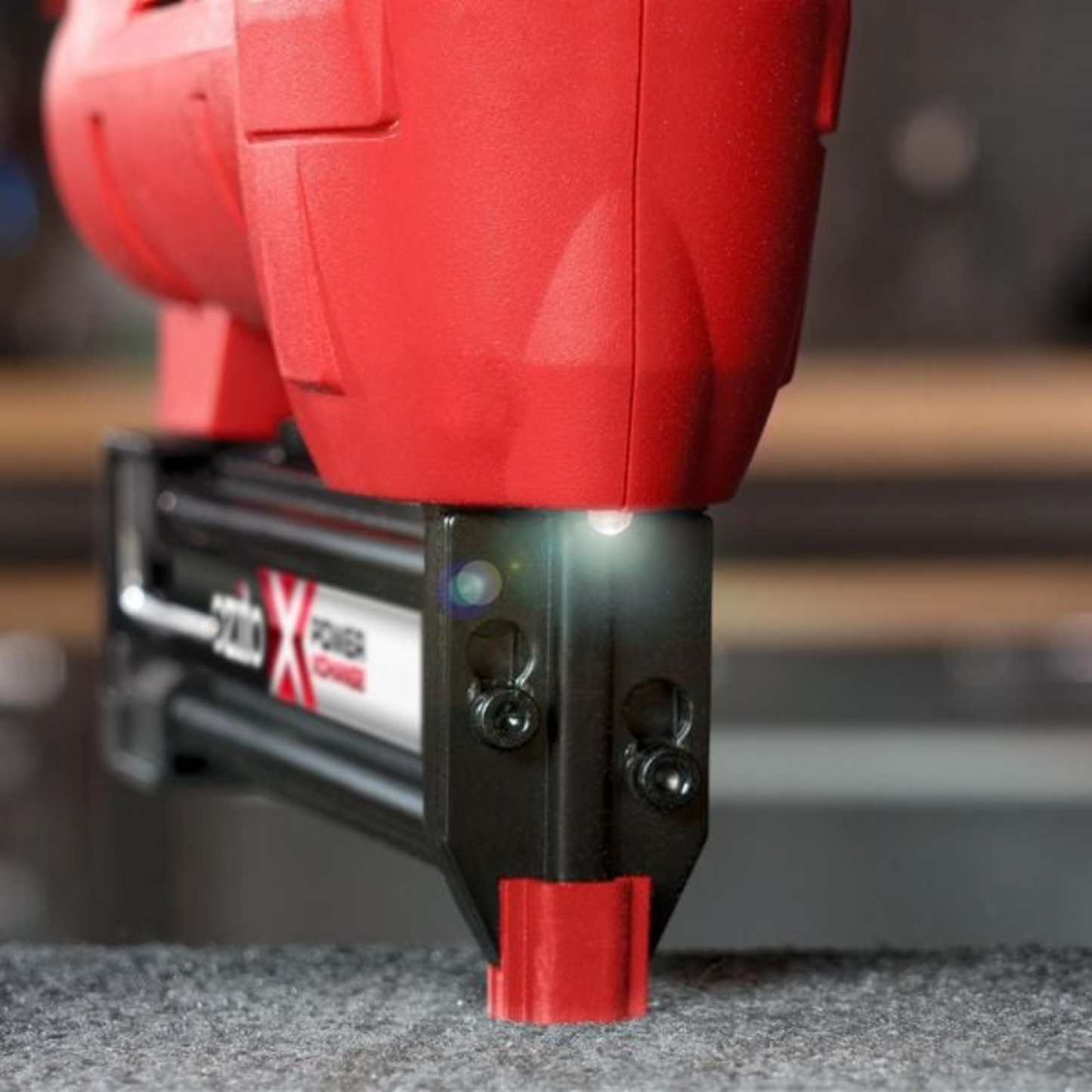 OZITO XPC CORDLESS 2 IN 1 NAIL & STAPLE GUN